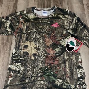 Mossy Oak brand, size medium long sleeve shirt